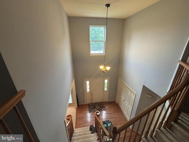 Foto del edificio - 721 Deer Creek Dr