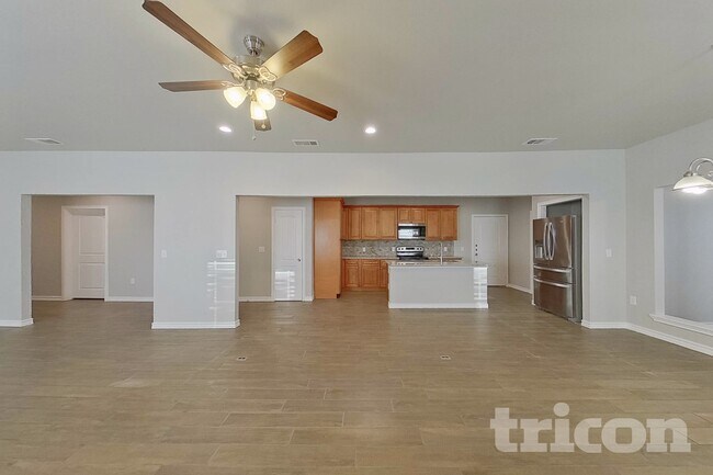 Foto del edificio - 1617 Baugh St