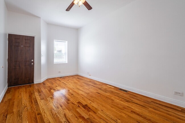 Foto del edificio - 4256 W Grenshaw St