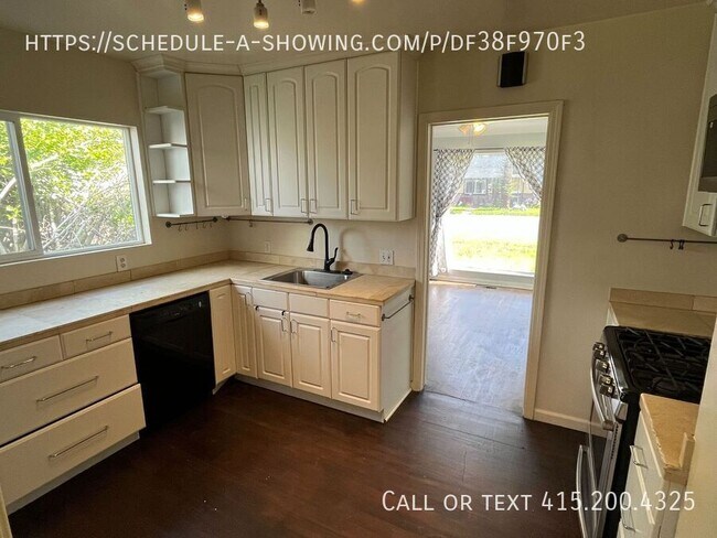 Foto del edificio - 1605 Elmwood Ave