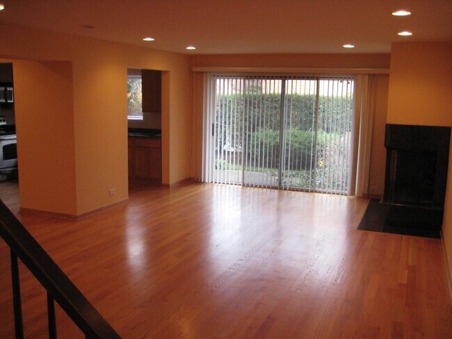 Foto del edificio - 1723 Wildberry Dr