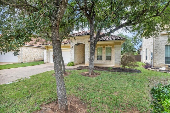Foto del edificio - 15220 Interlachen Dr