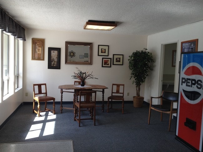 Community Room - 13660 SW Pacific Hwy