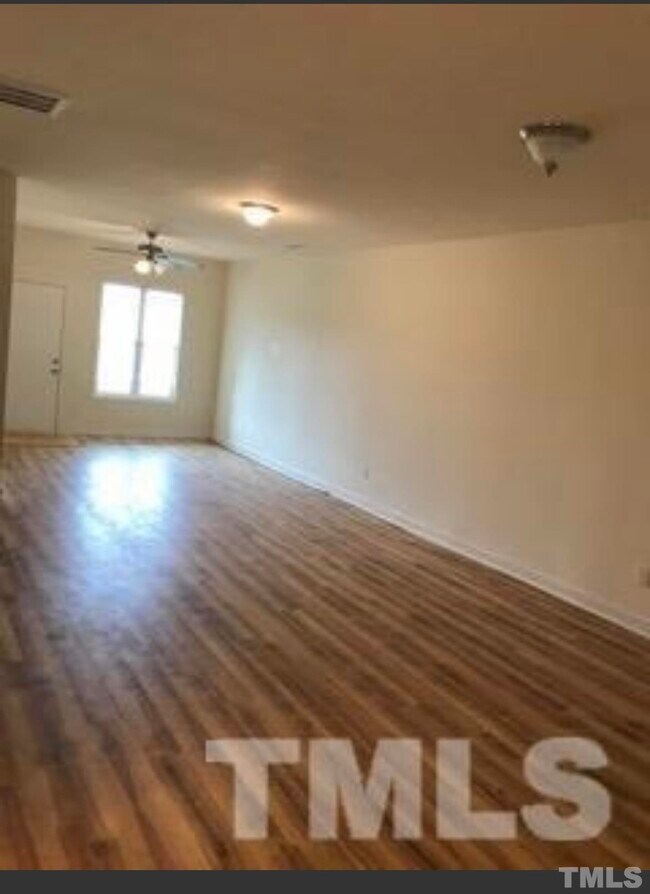 Building Photo - 136 Sunnyview Ln