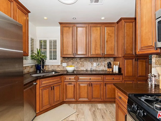 Building Photo - 1525 Glenavon Ave