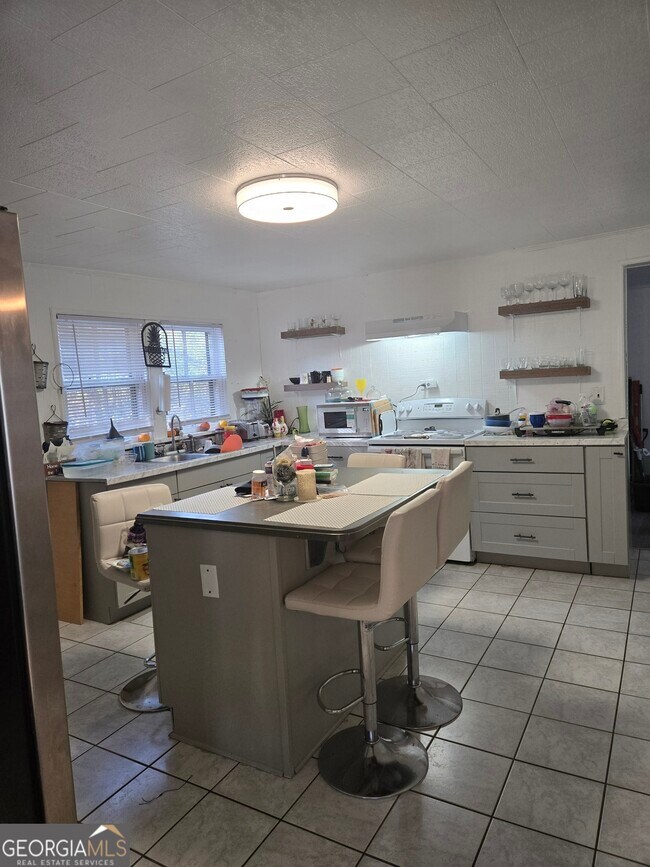 Building Photo - 904 Park Ave