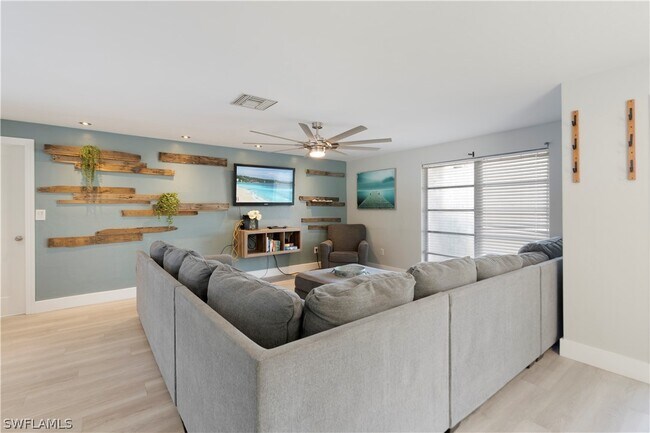 Building Photo - 7328 Pebble Beach Rd