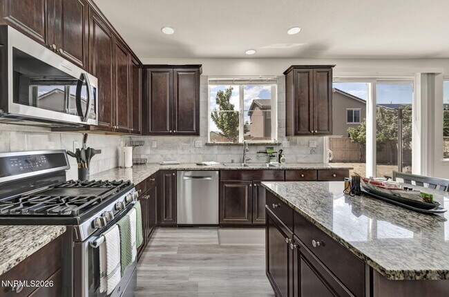 Building Photo - 10677 Foxberry Park Dr