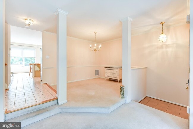 Building Photo - 6339 Dunman Way