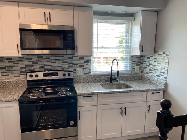 Photo - 2933 Presstman St House