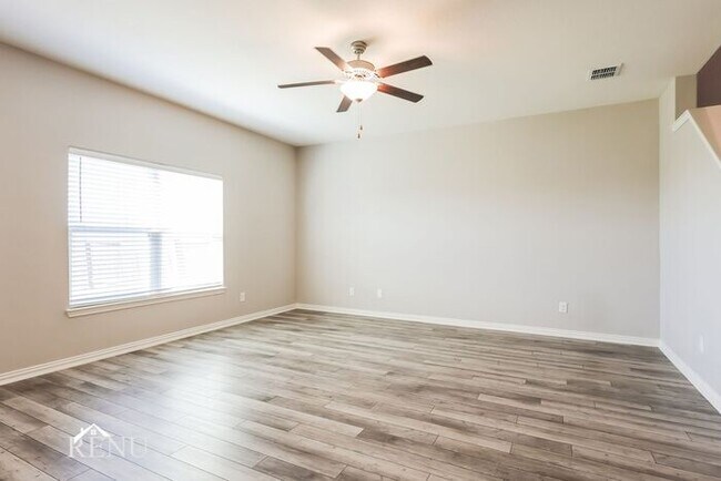 Foto del edificio - 11010 Yonder Flts