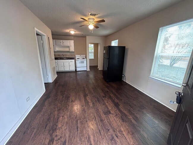 Foto del edificio - 617 South Palmetto Ave #1