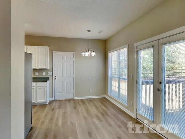 Foto del edificio - 313 Westchester Way