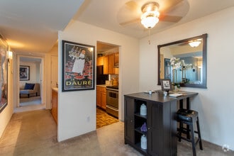 2BR, 1BA - 779 SF Model - Pavilion