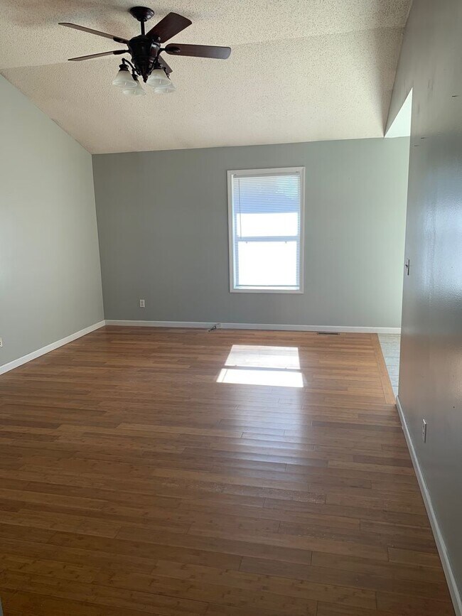 Foto del edificio - 3 Bed/3 Bath home in Nixa, MO