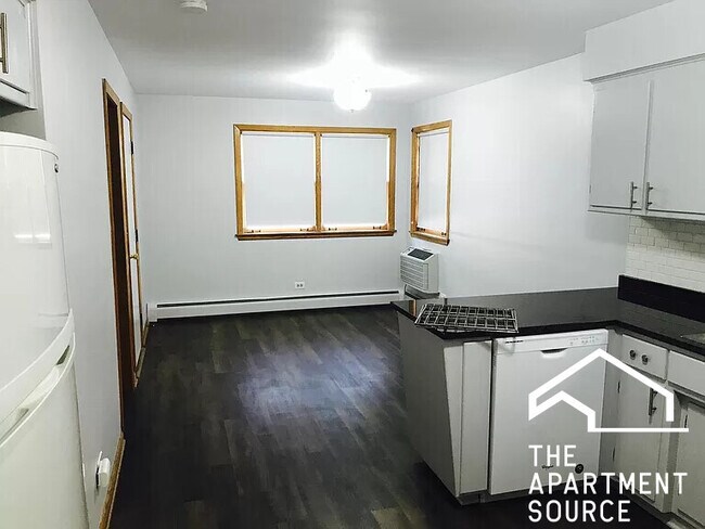 Foto del edificio - 3453 N Springfield Ave