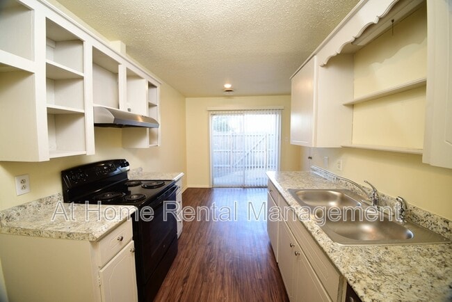 Foto del edificio - 4708 S Fulton Pl