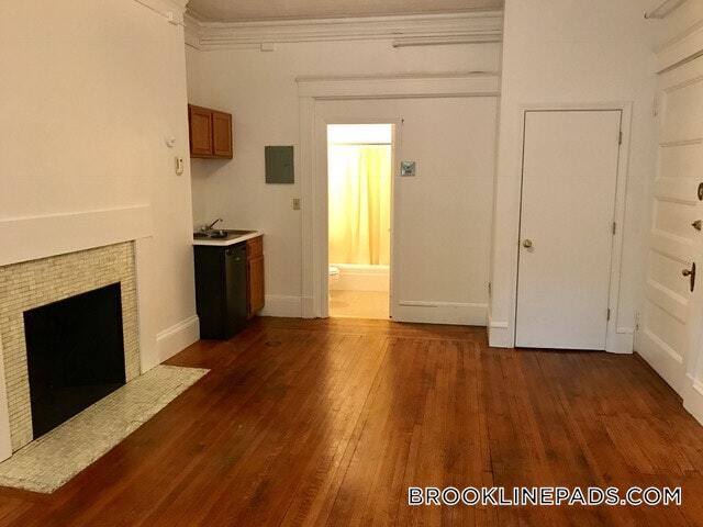 Foto del edificio - 1077 Beacon St