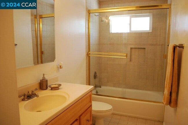 Building Photo - 2118 San Rafael Ave