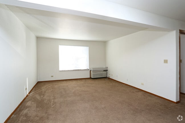 2HAB, 1BA - 925 ft² - Sala de estar - Hinkston Pond Apartments