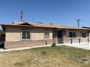 Building Photo - 844 Encanto Terrace