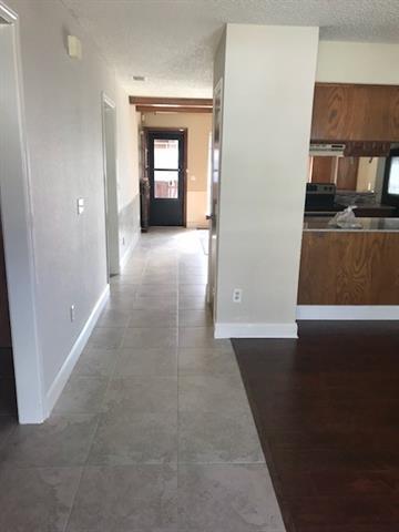 Foto del edificio - 522 Post Oak Ln