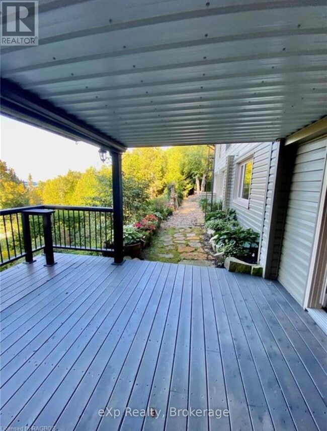 Photo du bâtiment - 502435 Grey Rd 1