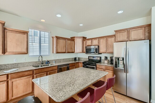 Foto del edificio - 5 Bedroom in Anthem Highlands