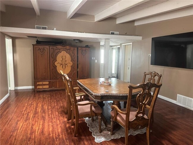 Foto del edificio - 13744 Hart St