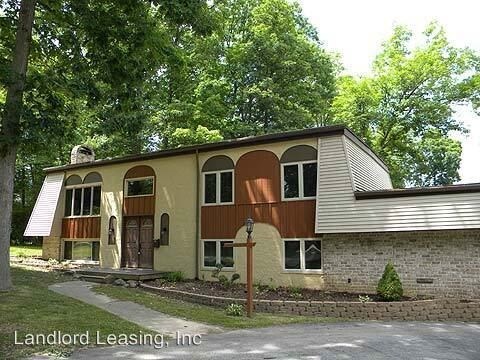 Primary Photo - 4 br, 3 bath House - 823 Willow Hollow Ct
