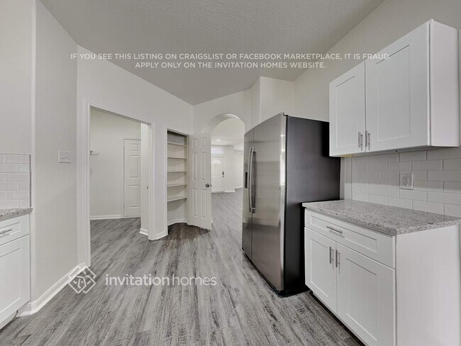 Foto del edificio - 15407 Riford Dr