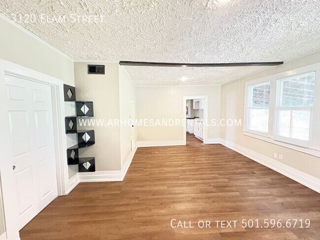 Building Photo - 3120 Elam St