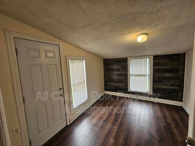 Building Photo - 1734 35th St NW