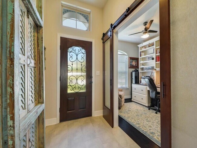 Foto del edificio - 5509 Brady Bayou Cove