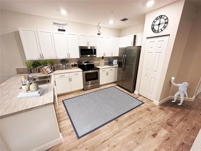 Building Photo - 132 SW 185th Way