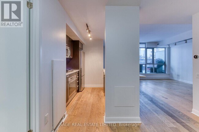 Photo du bâtiment - 375 King St W