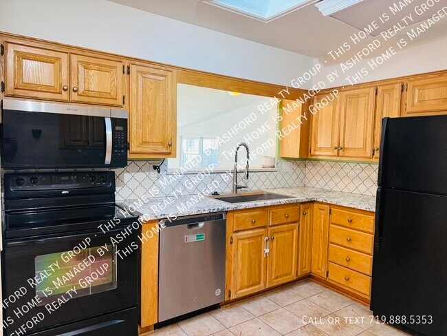 Foto del edificio - 303 Quebec St