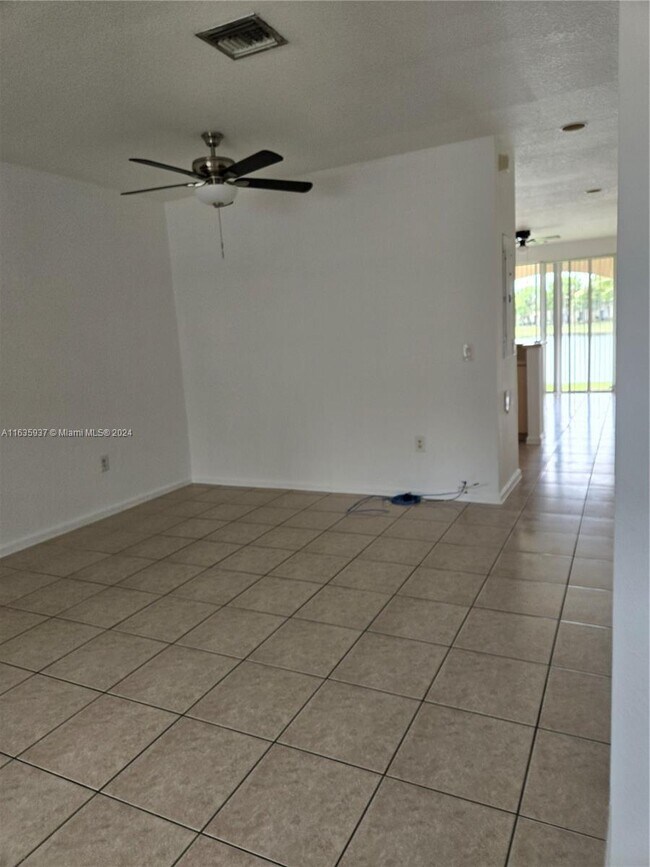 Building Photo - 8376 SW 27th St