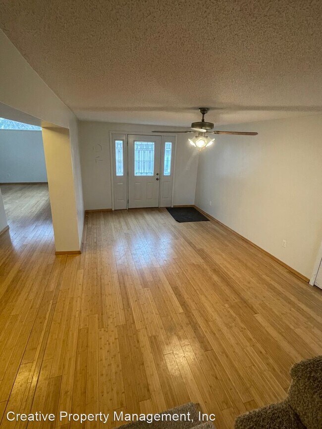 Building Photo - 4 br, 1 bath House - 2600 1st Ave SW
