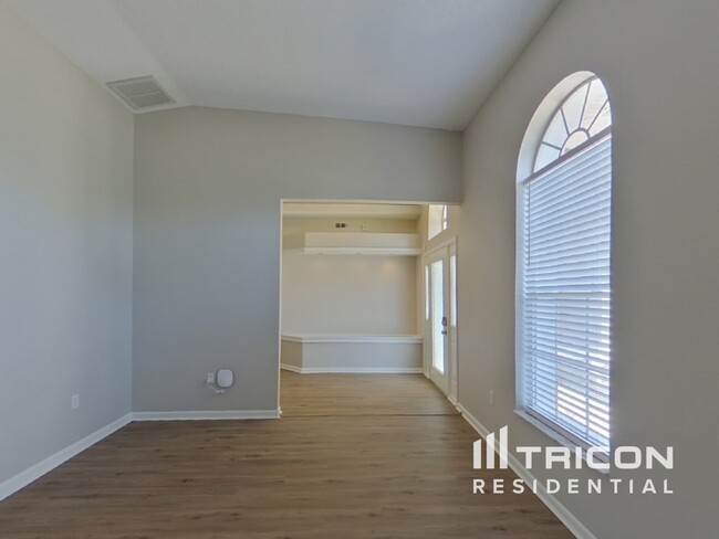 Building Photo - 1559 McAuliffe Ln