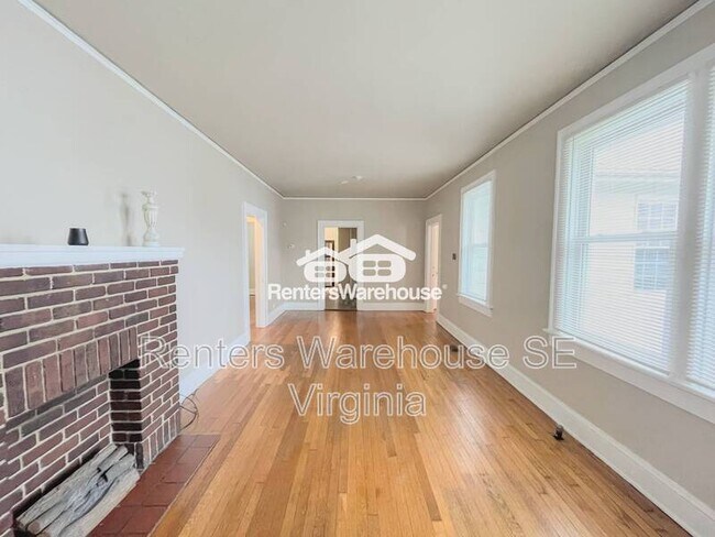 Building Photo - 210 Hardy Ave