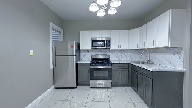 Foto del edificio - 165 Winfield Ave
