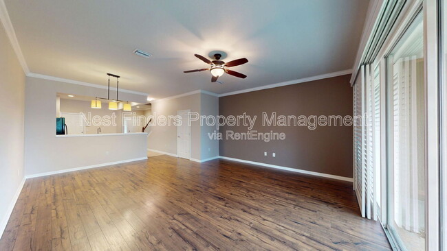Building Photo - 6937 Woody Vine Dr