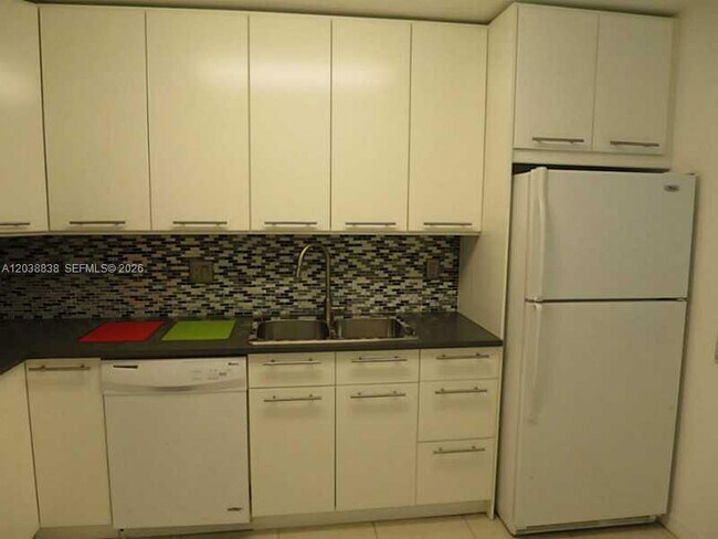Foto del edificio - 205 Lakeview Dr