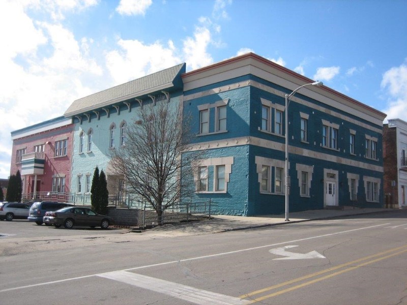 Primary Photo - 119 E 9th St