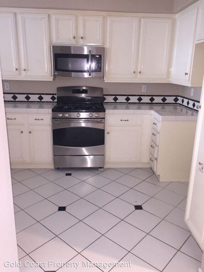 Building Photo - 3 br, 2.5 bath House - 283 Camino Toluca
