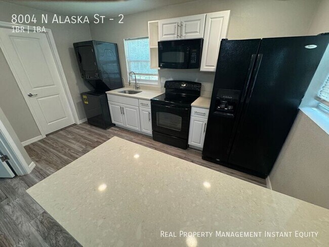 Foto del edificio - 8004 N Alaska St