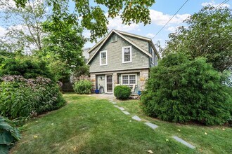 Building Photo - 1 Pigeon Hill Ct