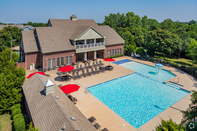 Clubhouse and Swimming Pool - The Greens at Coffee Creek