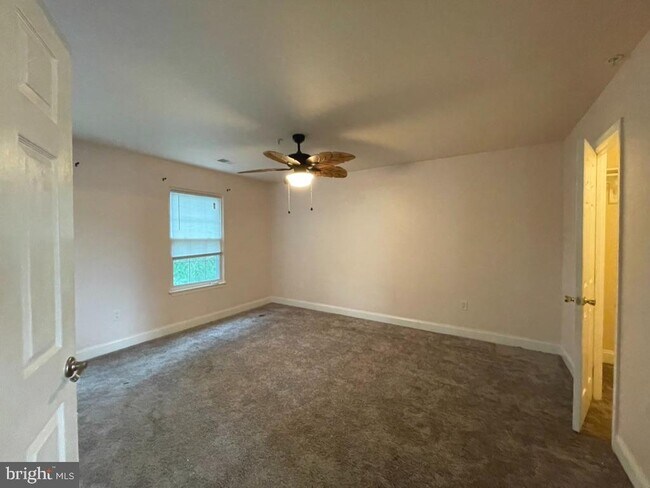 Foto del edificio - 7180 Oberlin Cir